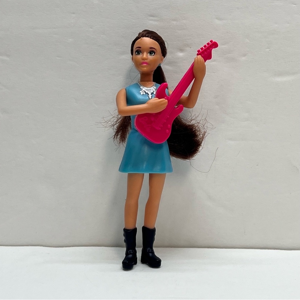 mcdonalds barbie musician doll pink guitar happy‎ meal toy 2019 blue 5 inch
